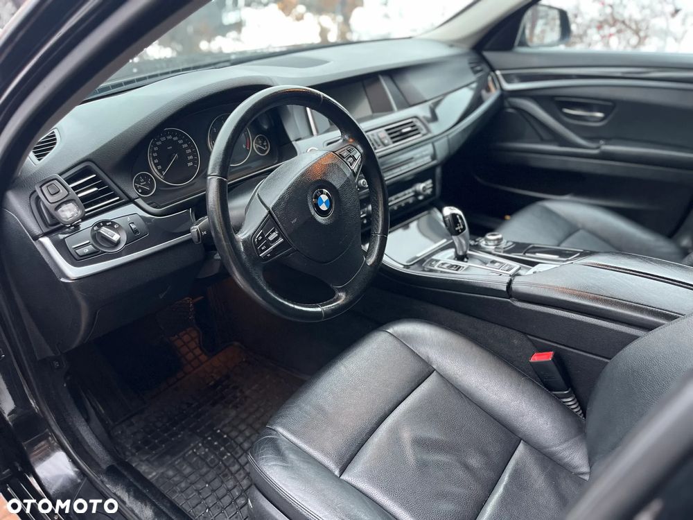 BMW Seria 5 518d Luxury Line - 12