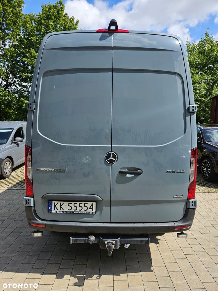 Mercedes-Benz Sprinter - 4