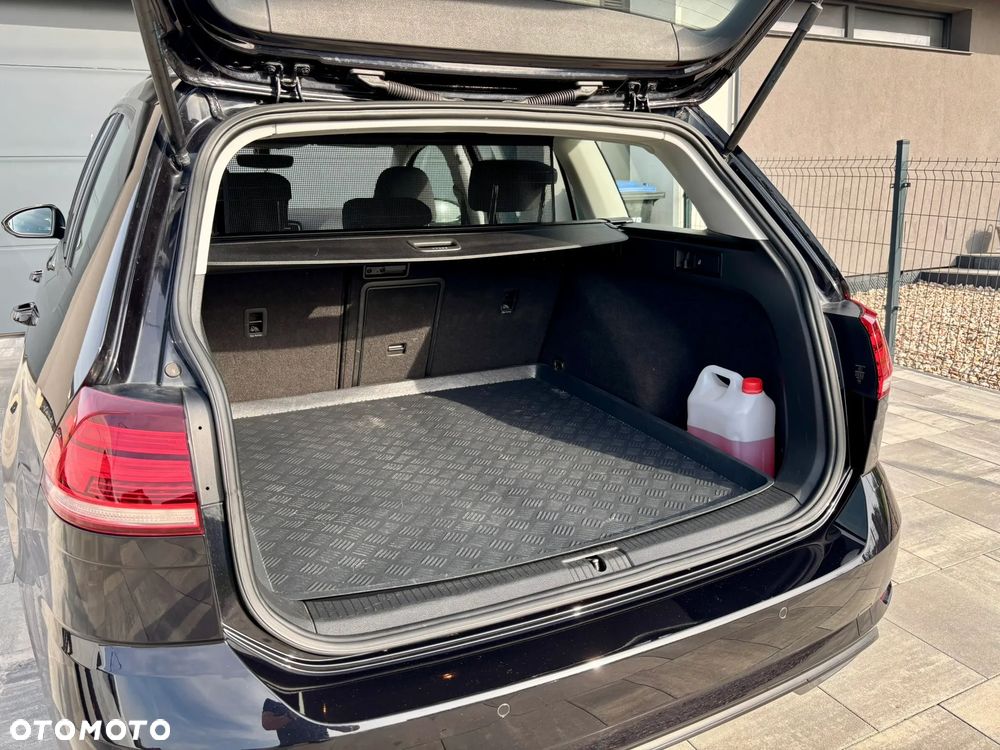 Volkswagen Golf 1.6 TDI SCR DSG Comfortline - 12
