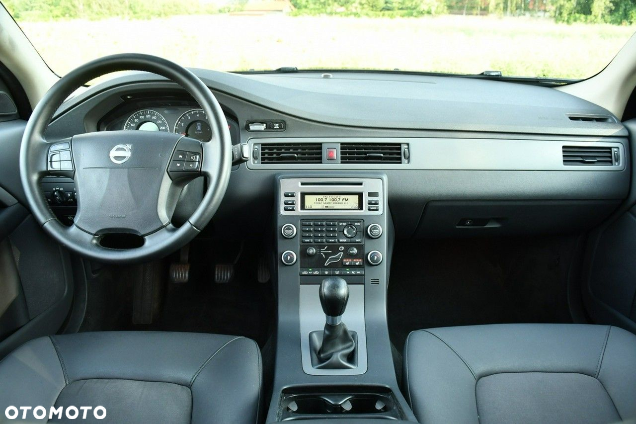 Volvo V70 - 36