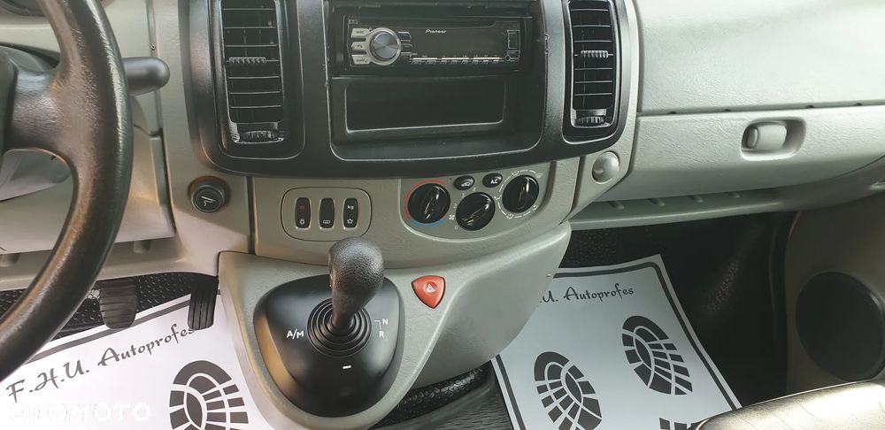 Renault Trafic - 21