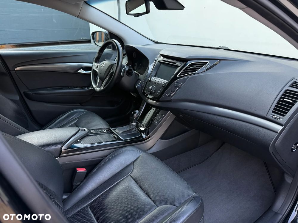 Hyundai i40 Kombi 1.7 CRDi DCT Premium - 21