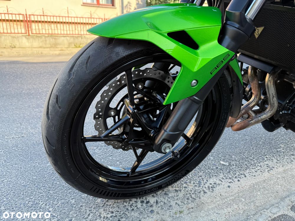 Kawasaki Z - 12