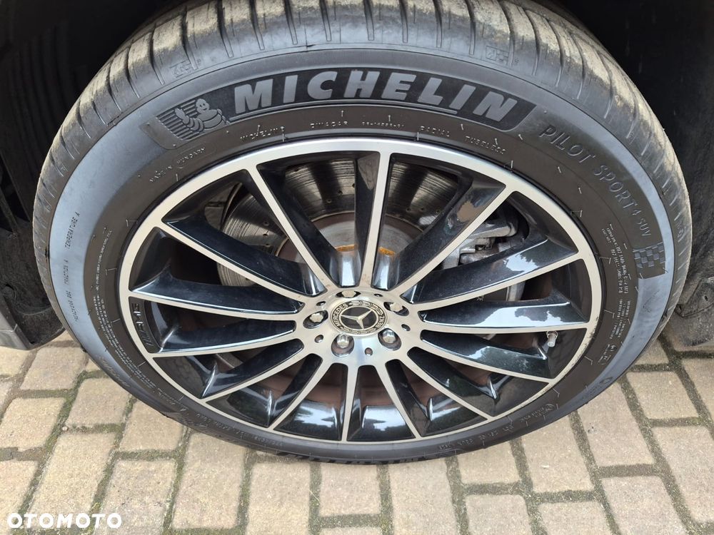 Mercedes-Benz GLE 350 e 4Matic 9G-TRONIC AMG Line - 31