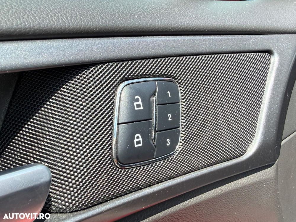 Ford Mondeo - 23