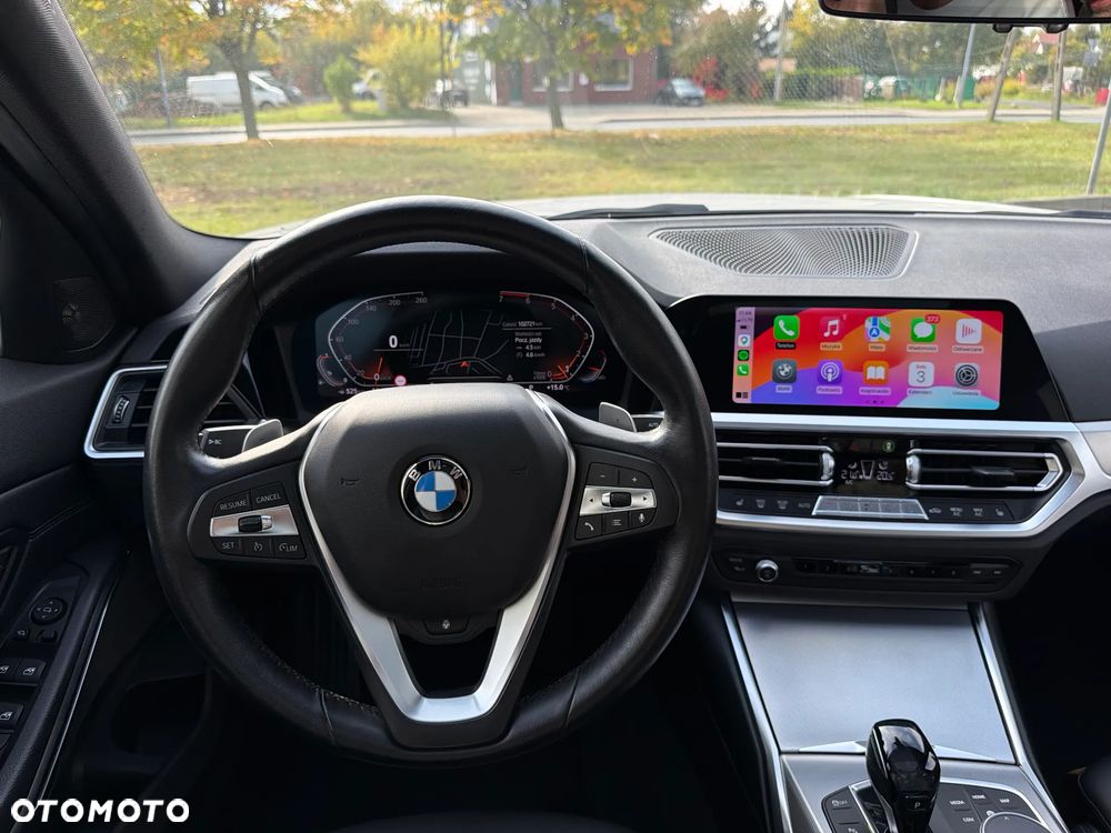 BMW Seria 3 330i Sport Line sport - 15