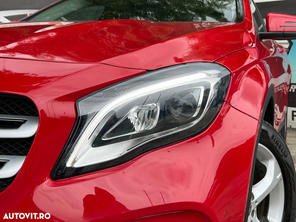 Mercedes-Benz GLA 220 d 4Matic 7G-DCT Style - 25