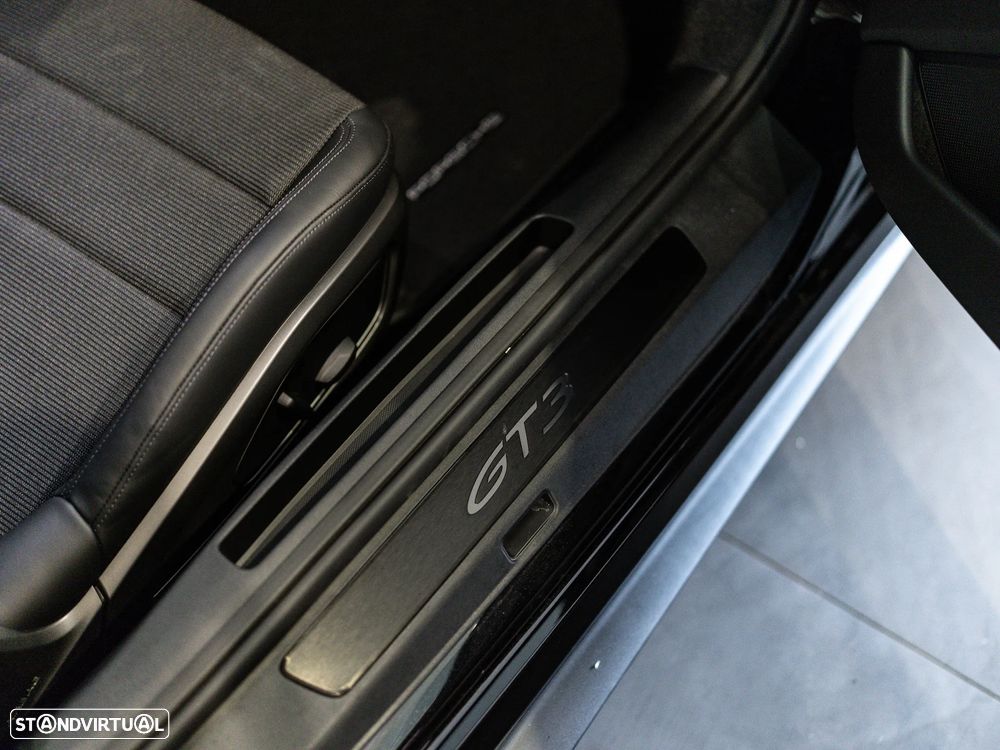 Porsche 911 (992) - 31