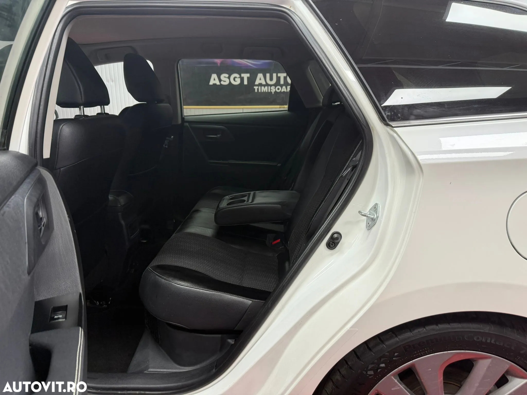 Toyota Auris - 14