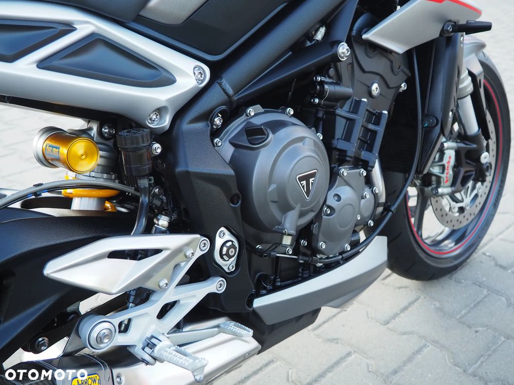 Triumph Street Triple - 25