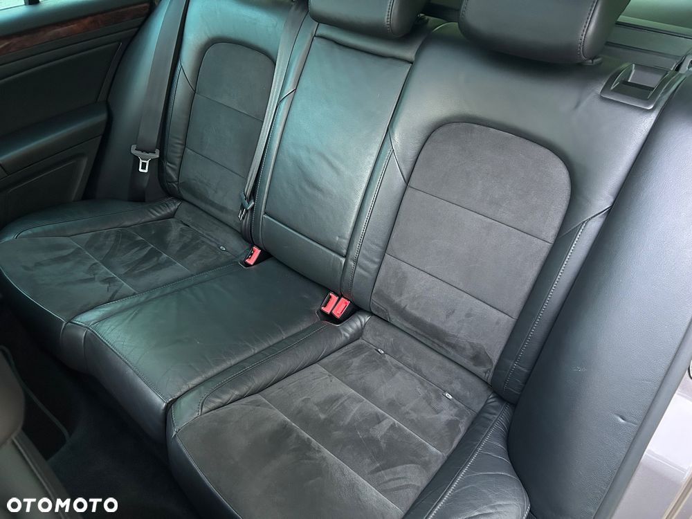 Skoda Superb 2.0 TDI DSG Elegance - 8