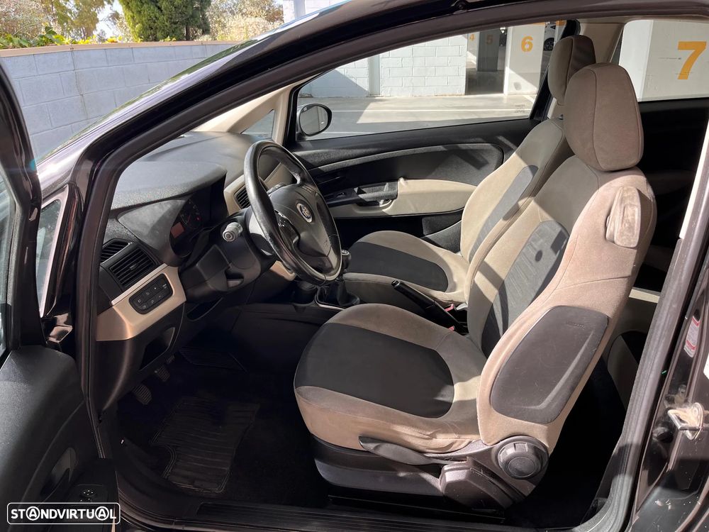 Fiat Grande Punto - 9