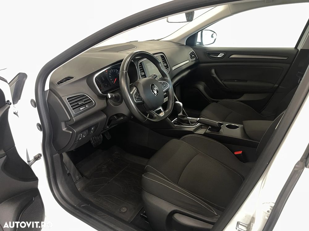 Renault Megane TCe EDC Zen - 6