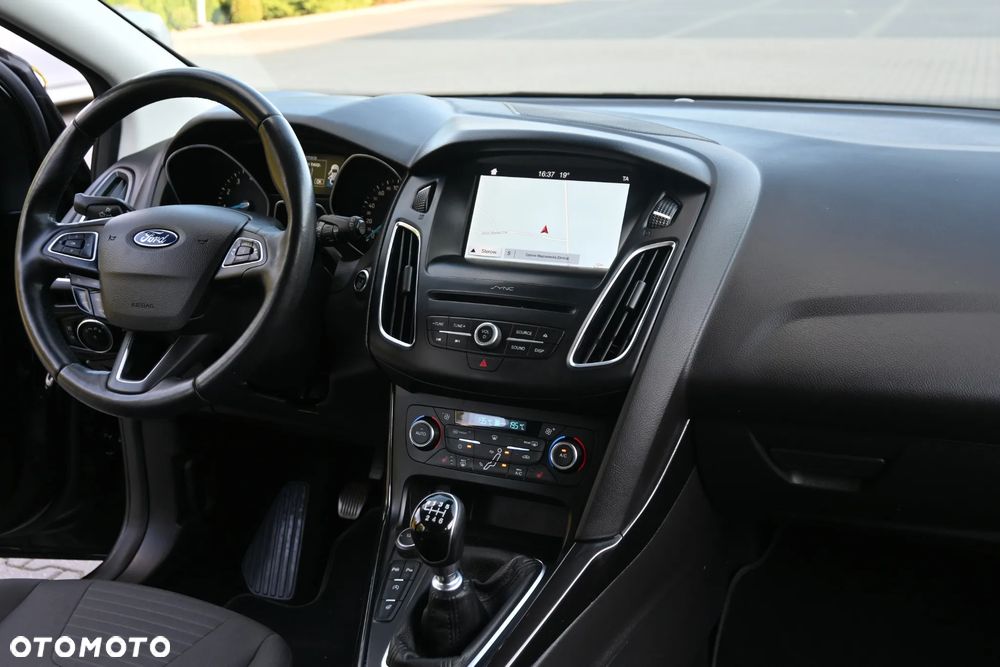 Ford Focus 1.5 EcoBoost Titanium ASS - 27