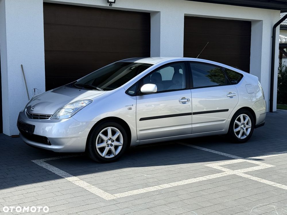 Toyota Prius 1.5 VVT-i Sol - 2