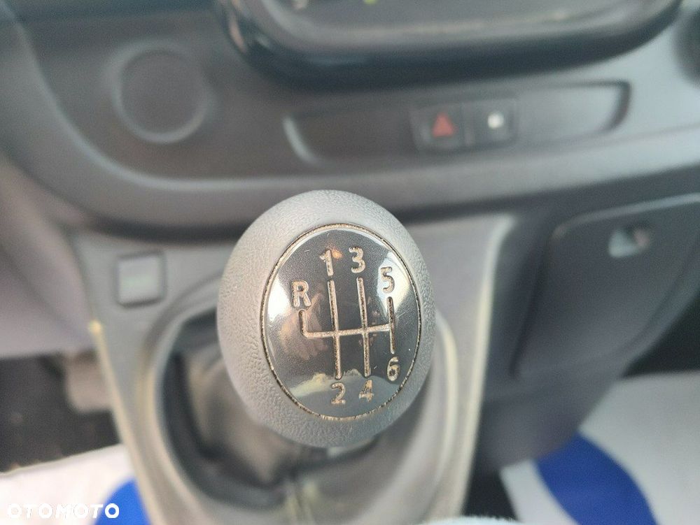 Opel Vivaro - 34