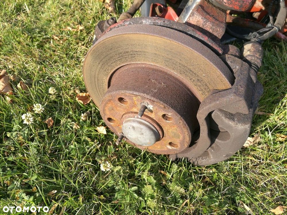 zwrotnica piasta iveco daily resor 99-06 - 1