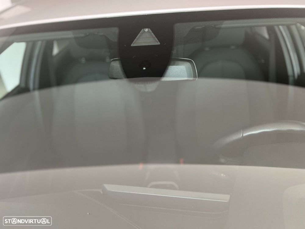 BMW 118 i Aut. Advantage - 32