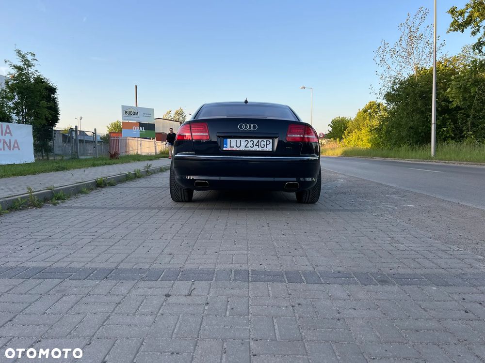 Audi A8 6.0 W12 Quattro - 10
