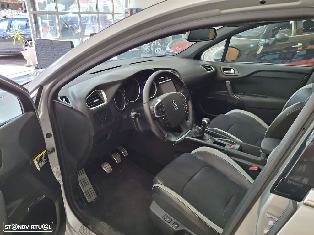 Citroën DS4 1.6 HDi So Chic - 6