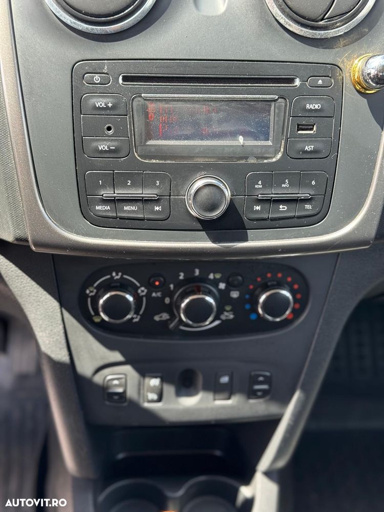 Dacia Logan 1.5 dCi 90 CP Prestige - 11