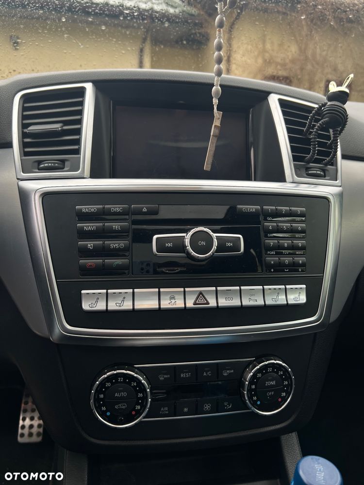 Mercedes-Benz ML - 9