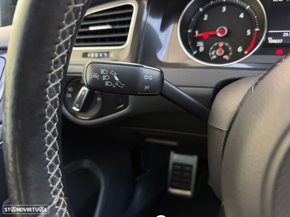 VW Golf 2.0 TDI GTD DSG - 21