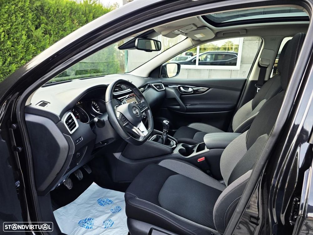 Nissan Qashqai 1.5 dCi N-Connecta J18 - 17