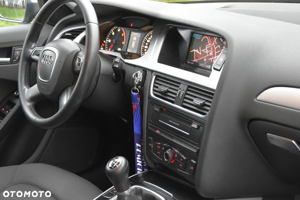 Audi A4 Avant 2.0 TDI ultra DPF Attraction - 15