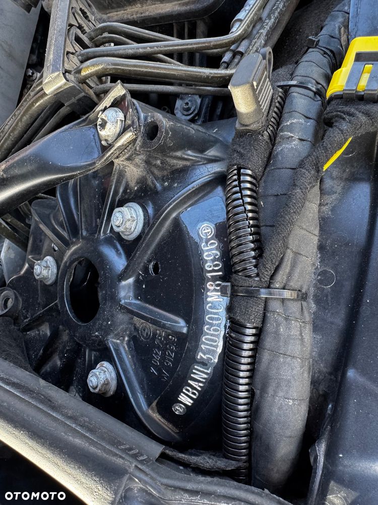 BMW Seria 5 523i Touring - 27