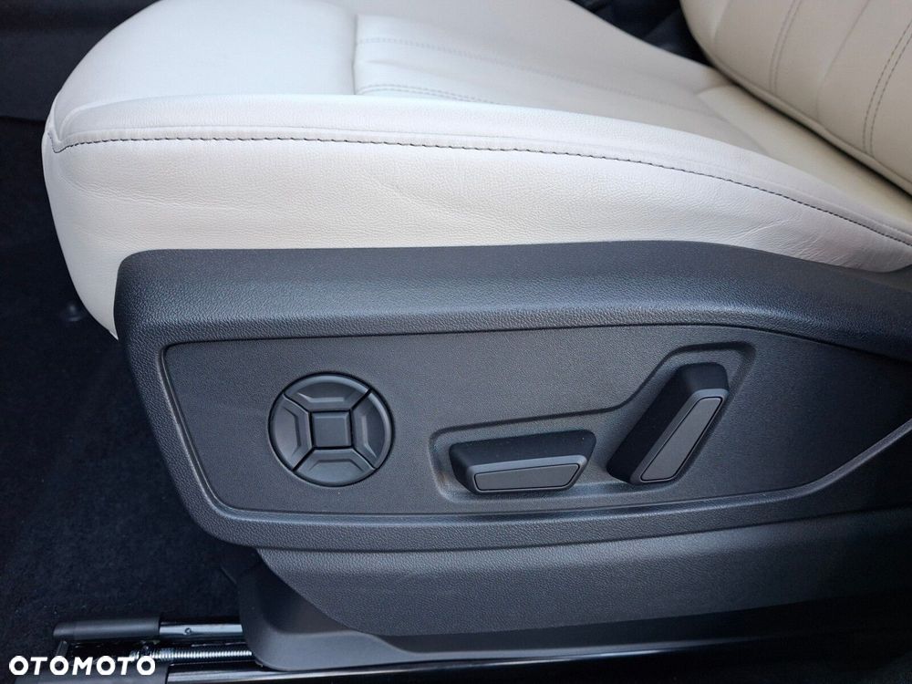 Audi Q5 Sportback - 10