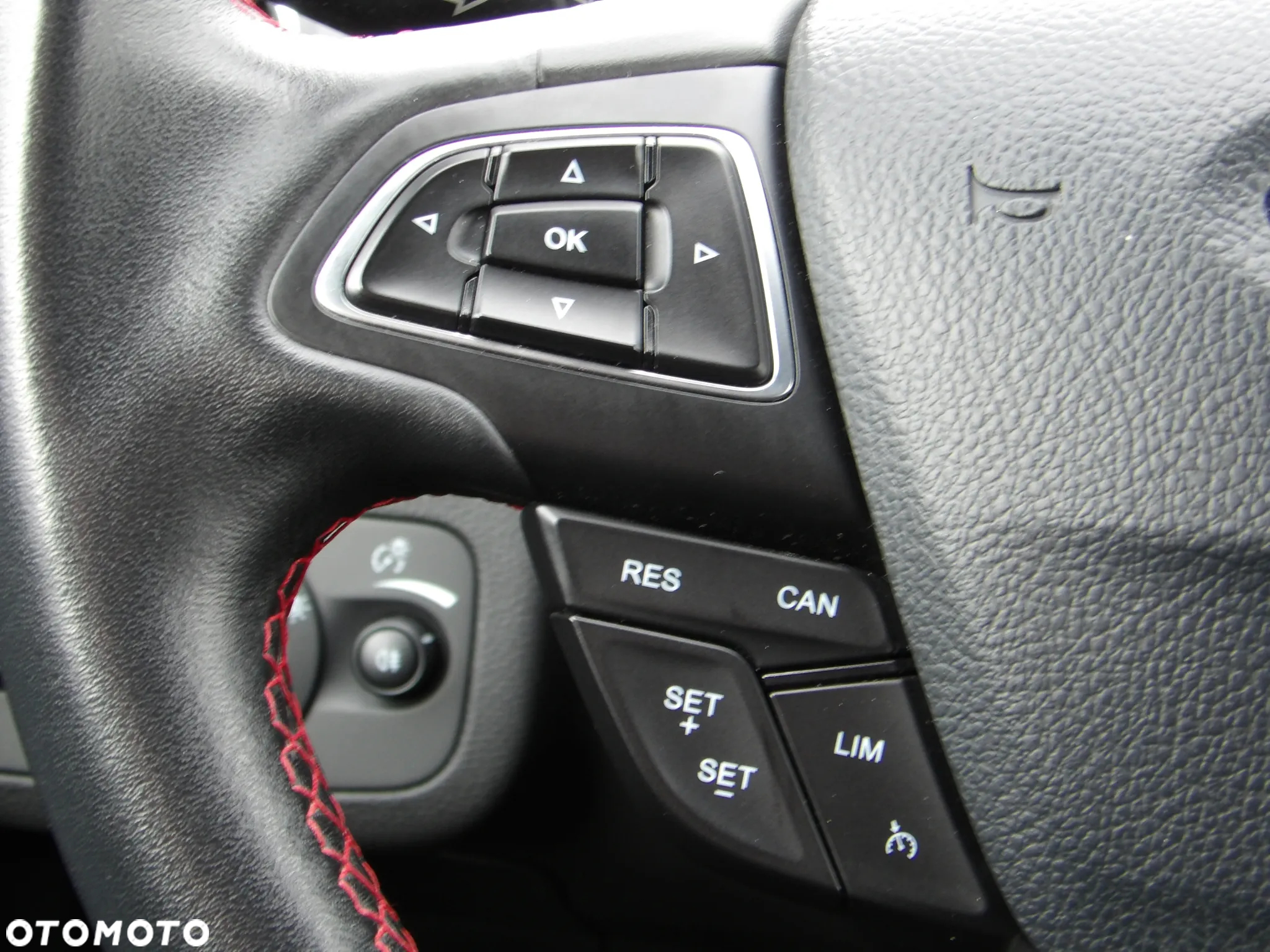 Ford Kuga 1.5 EcoBoost FWD ST-Line ASS - 24
