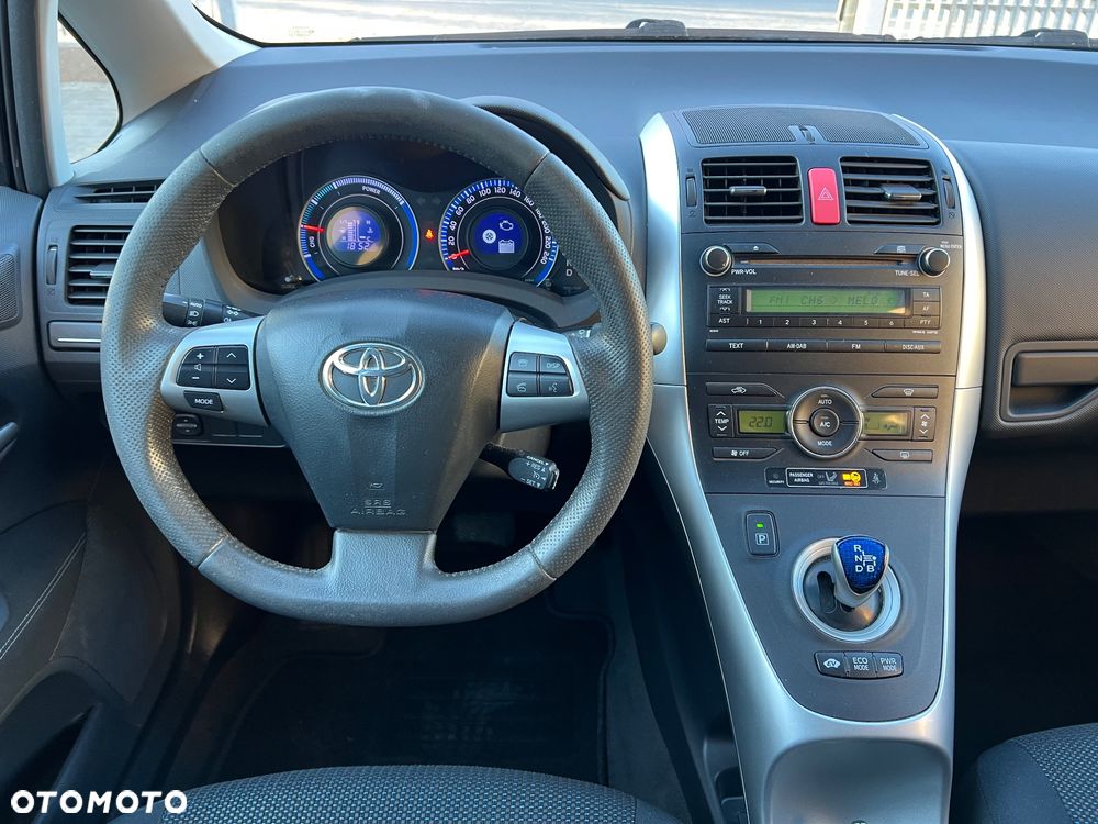 Toyota Auris - 30