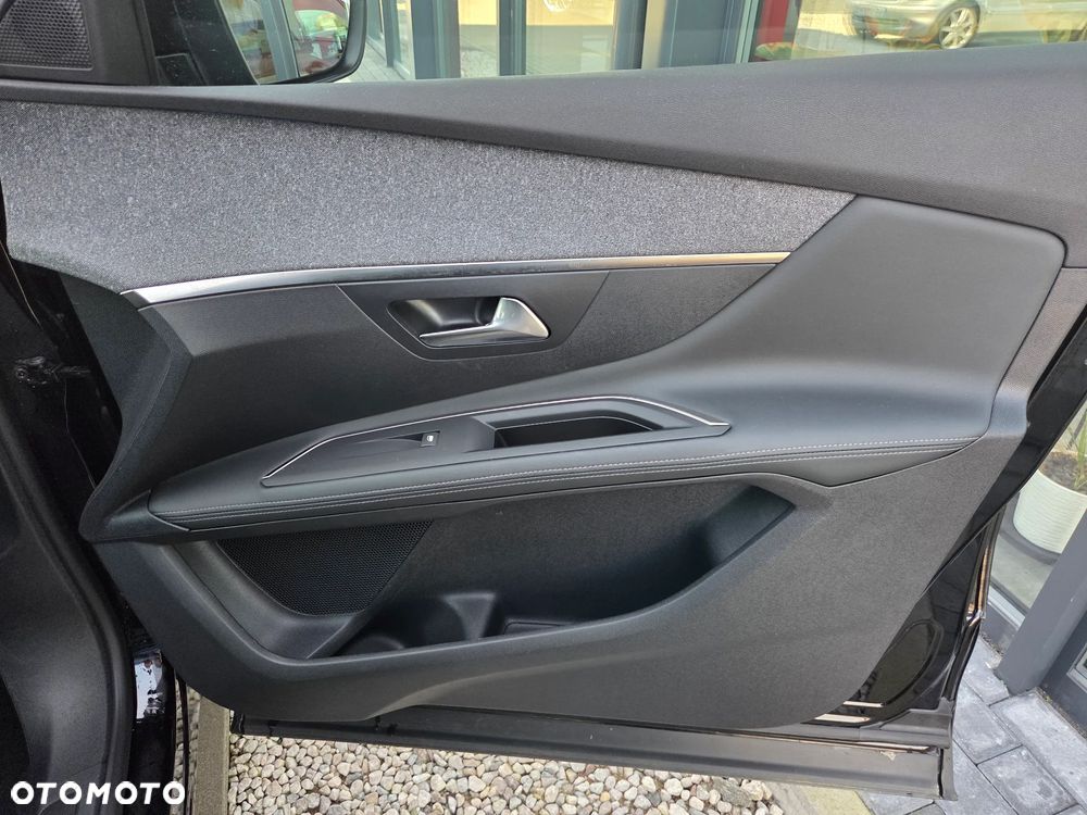 Peugeot 3008 PureTech 130 Stop & Start GPF EAT8 Allure - 19
