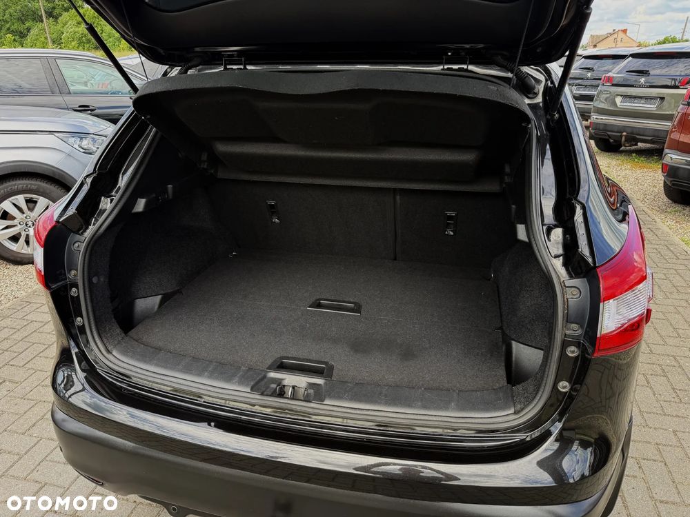 Nissan Qashqai 1.6 dCi Xtronic TEKNA+ - 10