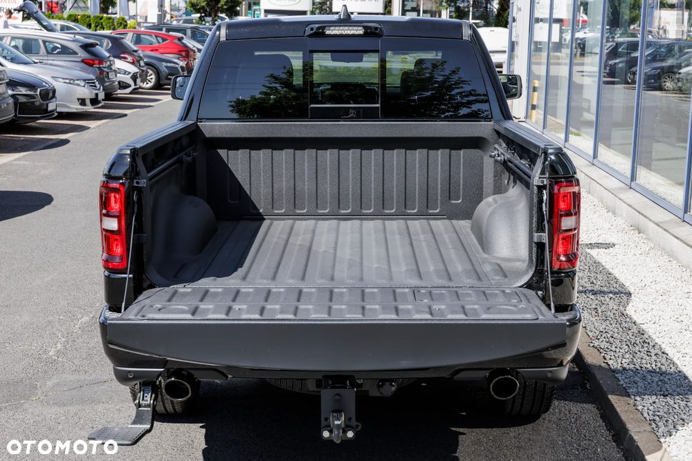 RAM 1500 Laramie Night Premium - 21