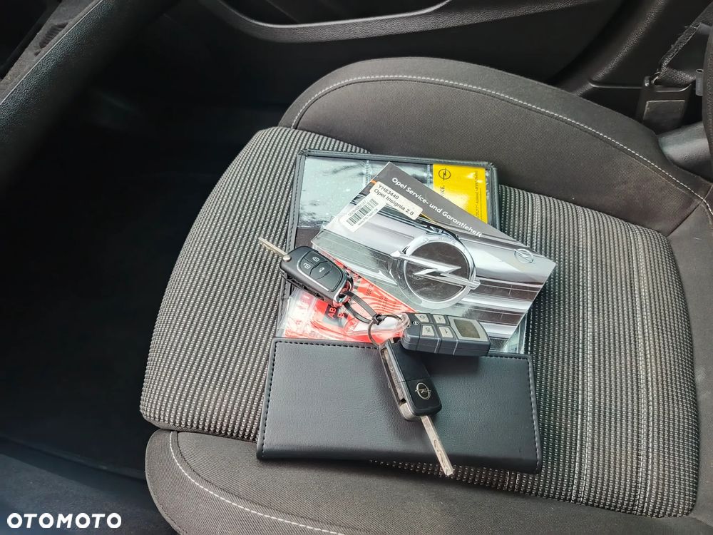 Opel Insignia 2.0 T SportsTourer 4x4 ecoFLEX Start/Stop Design Edition - 31