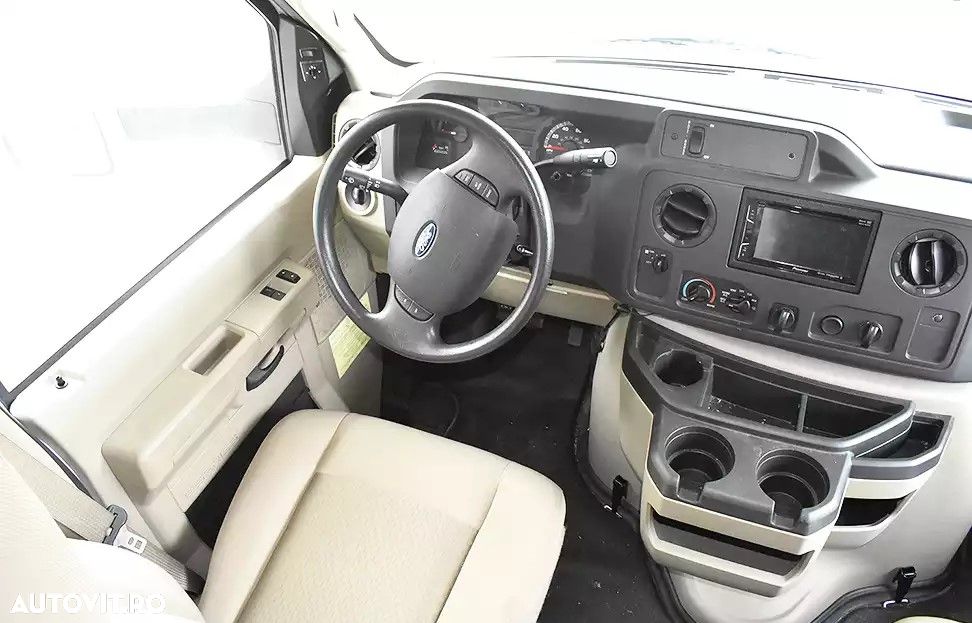 Ford E350 - 28