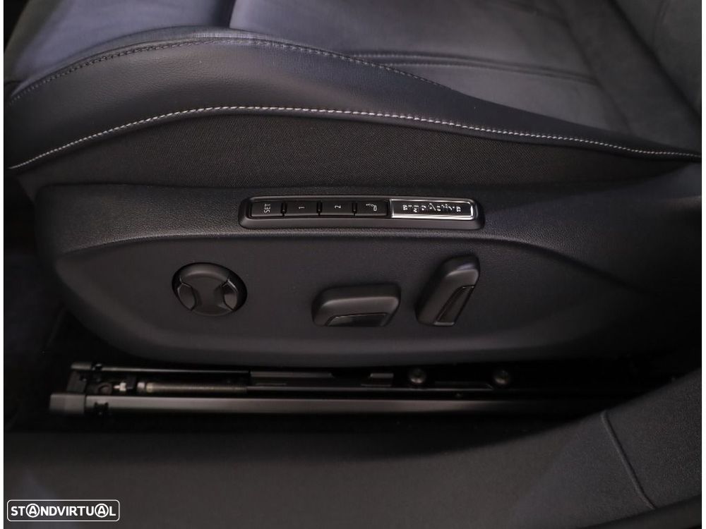 VW ID.7 Tourer 77 kWh Pro Urban - 19