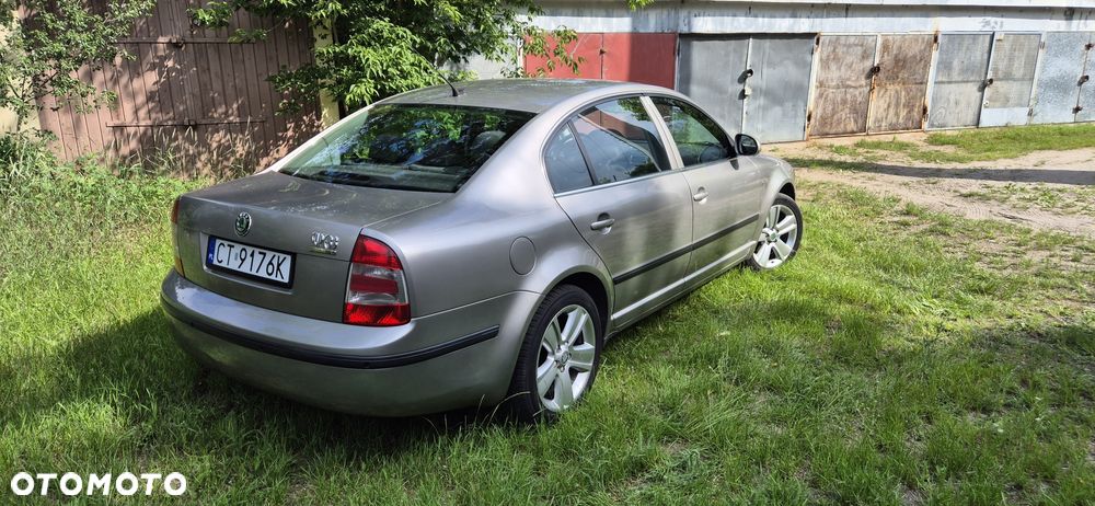 Skoda Superb - 2