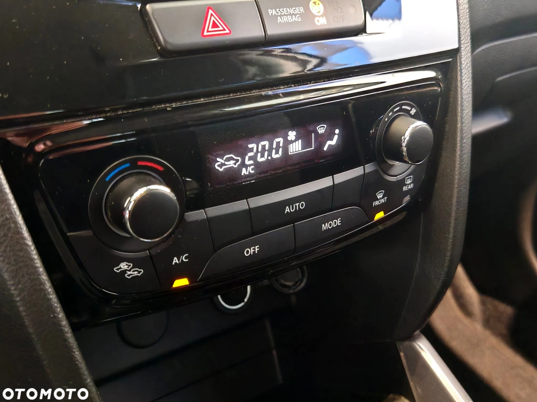 Suzuki Vitara 1.4 Boosterjet SHVS Premium 2WD - 25