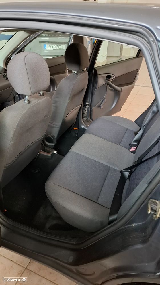 Ford Focus 1.4 Comfort - 6