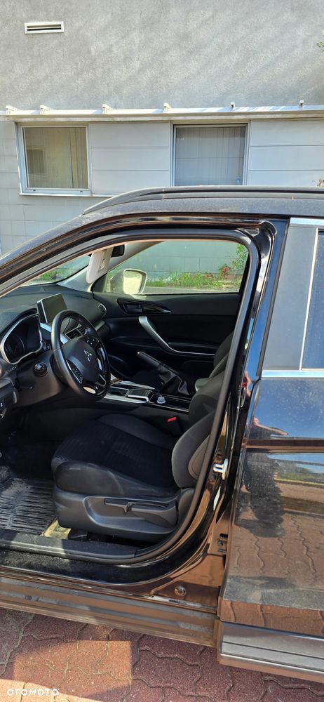 Mitsubishi Eclipse Cross 1.5 T Invite Plus CVT - 2