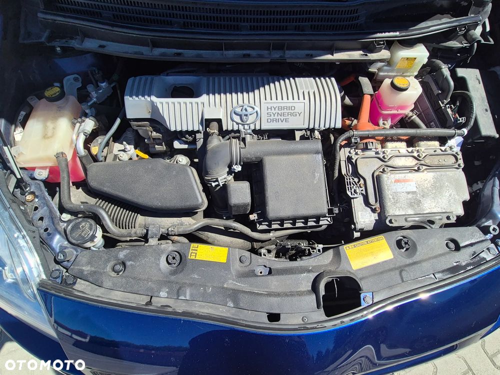 Toyota Prius (Hybrid) Executive - 23