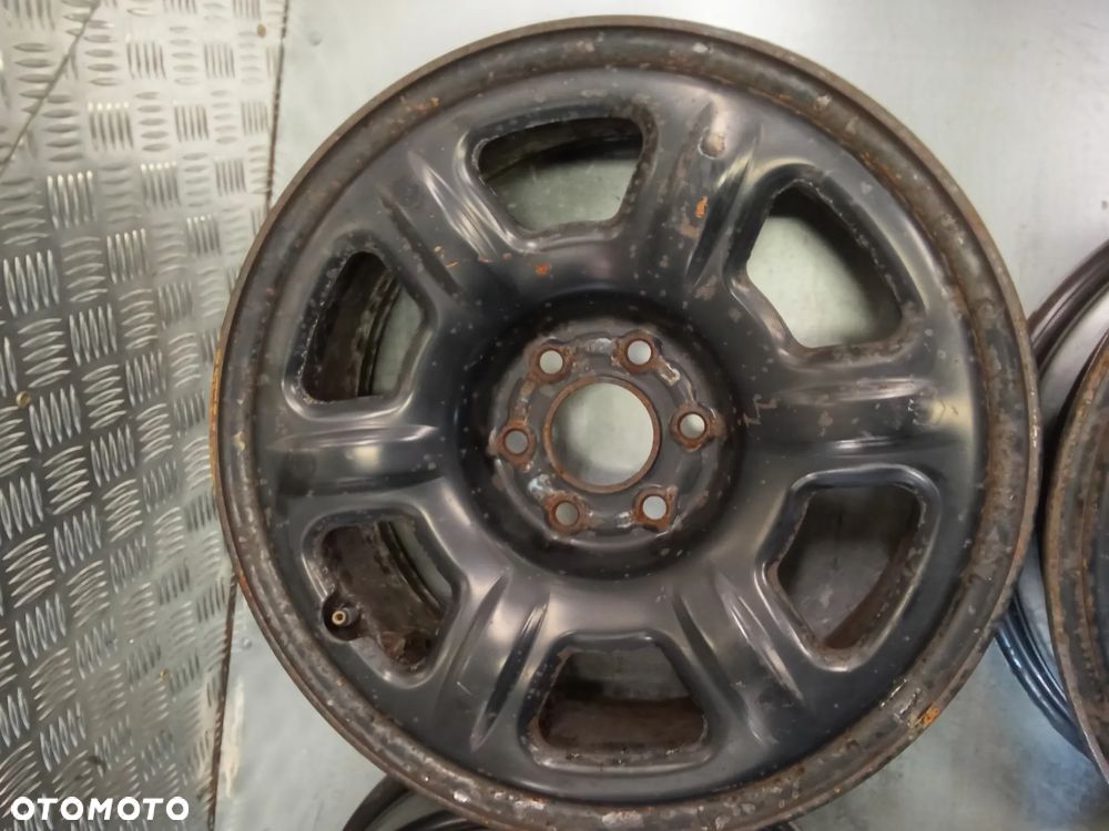 Felgi Nissan Pathfinder Navara 7Jx17 et30 6x114,3 - 3