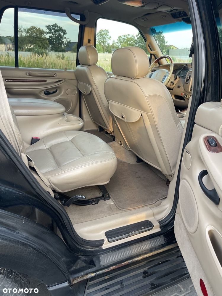 Lincoln Navigator 5.4 - 16