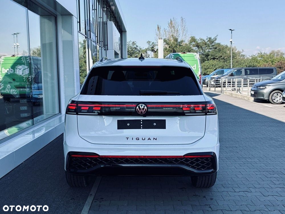Volkswagen Tiguan - 11