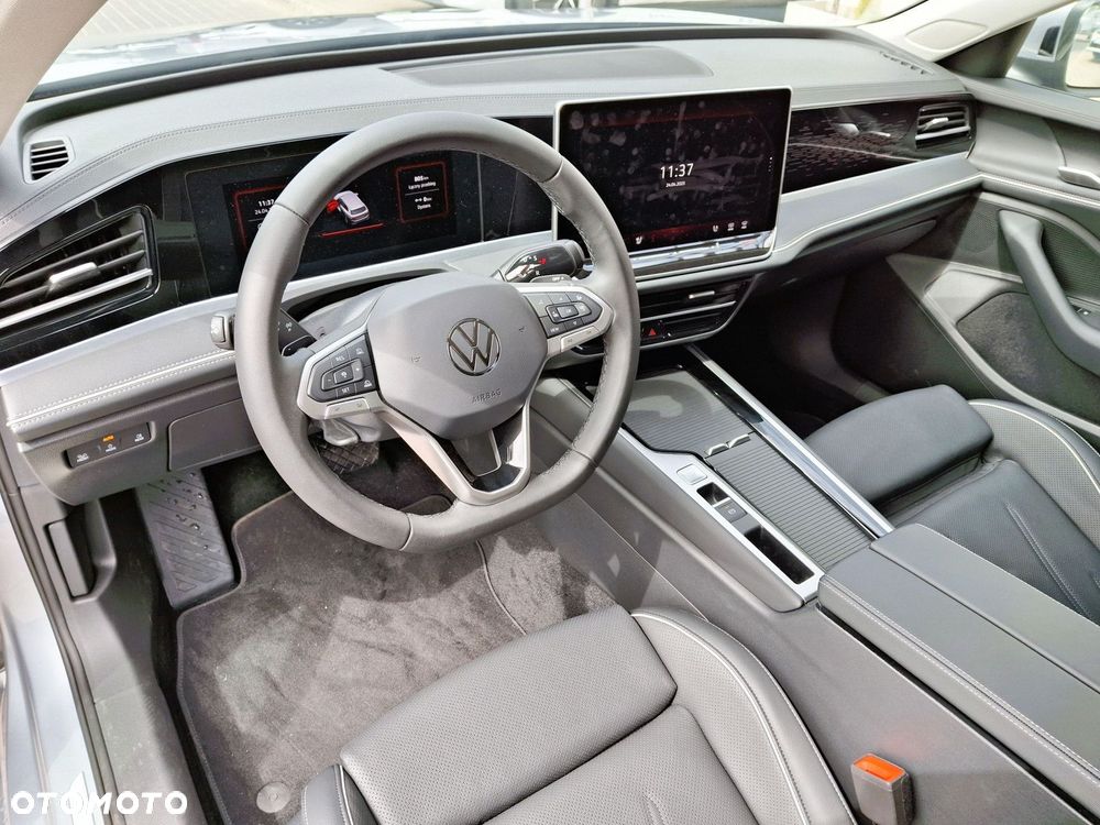 Volkswagen Passat - 10