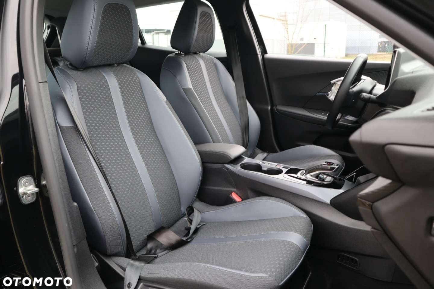 Peugeot 2008 Elektro Allure - 34