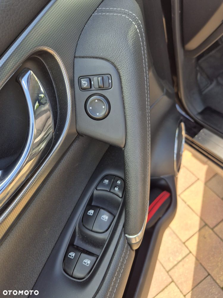 Nissan Qashqai 1.6 DCi Tekna EU6 - 16